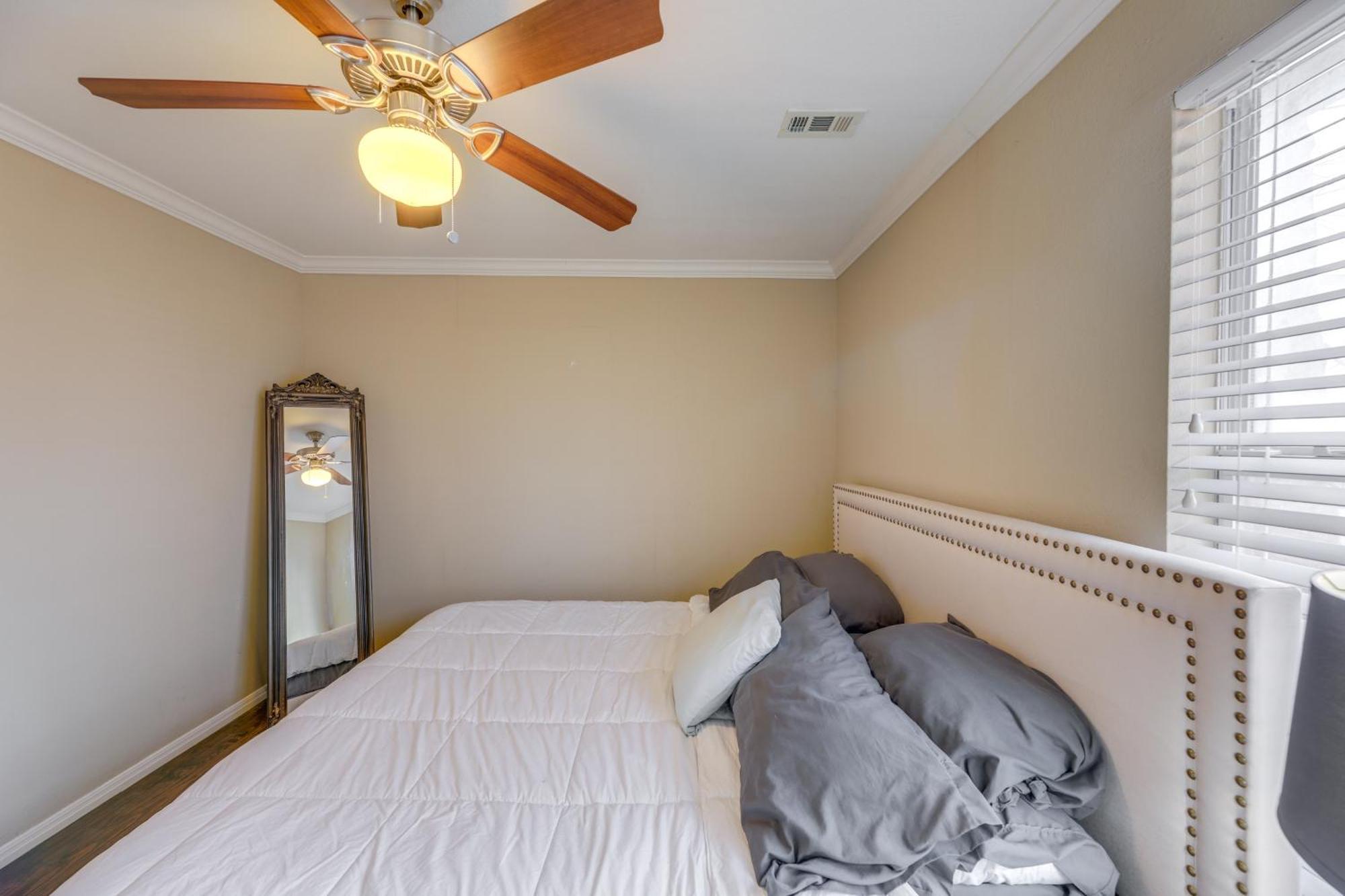 Pet-Friendly Austin Home With Private Yard And Deck! Bagian luar foto