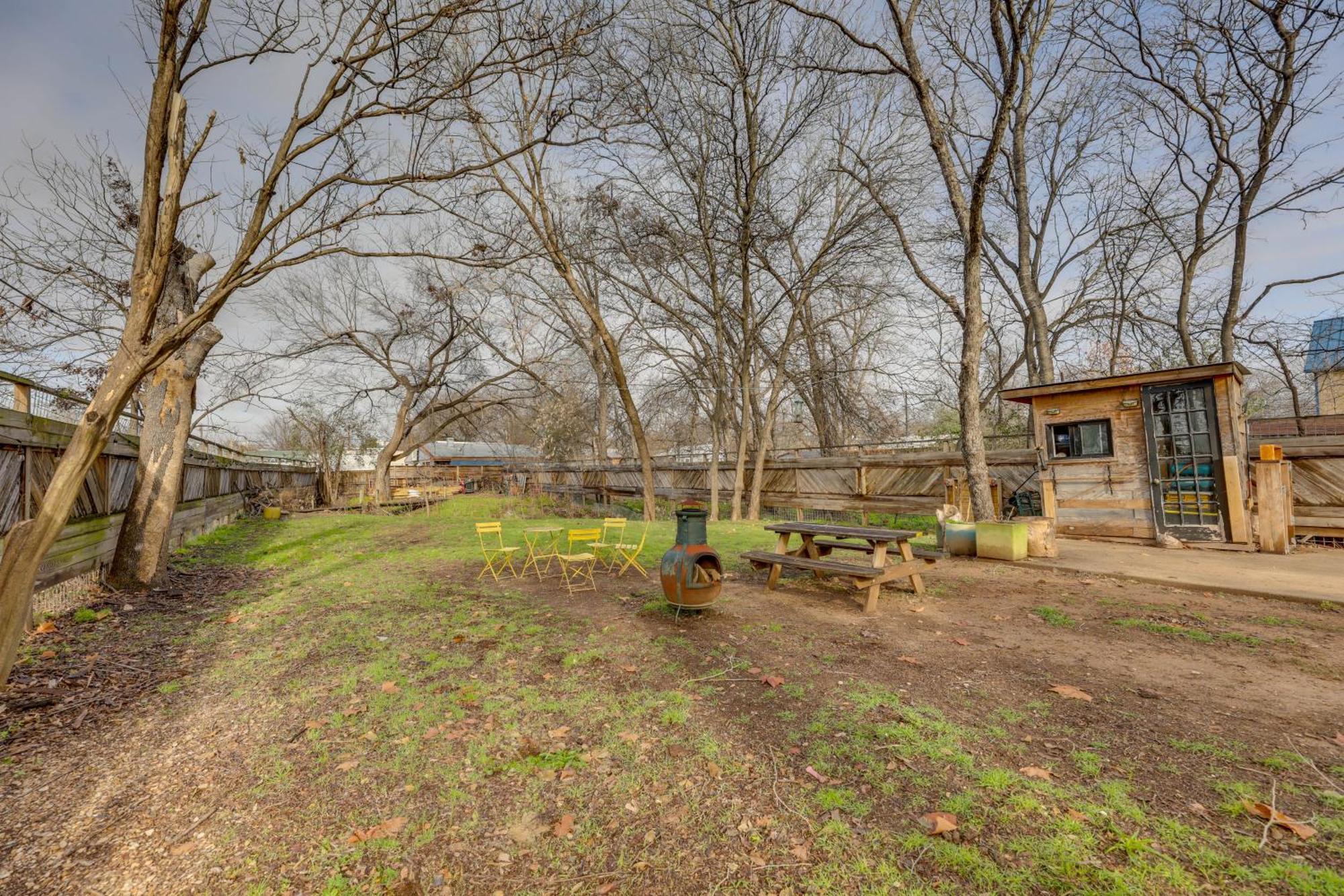 Pet-Friendly Austin Home With Private Yard And Deck! Bagian luar foto